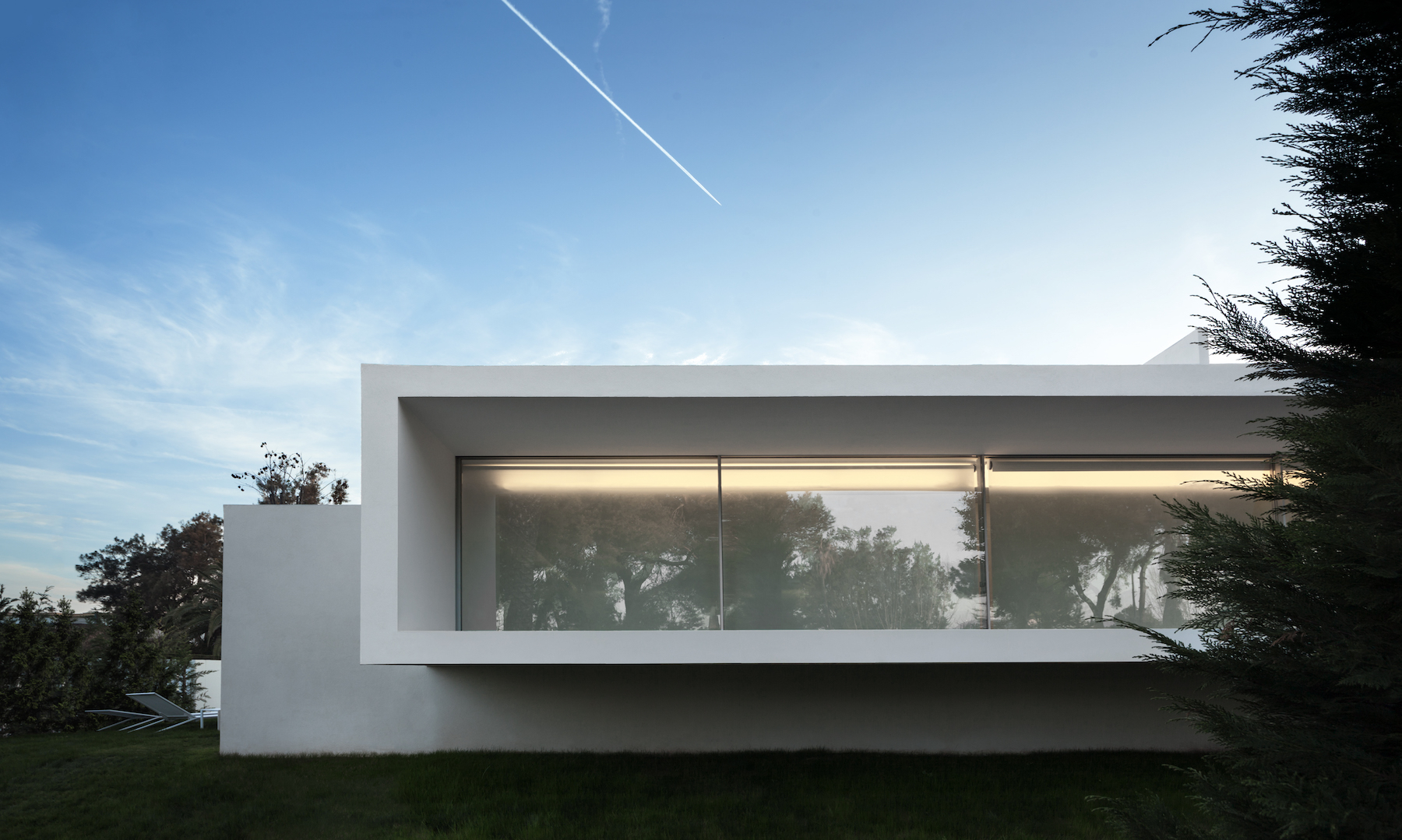 Breeze House by Fran Silvestre Arquitectos