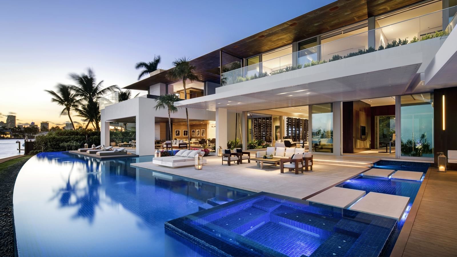Villa in Miami by SAOTA studio