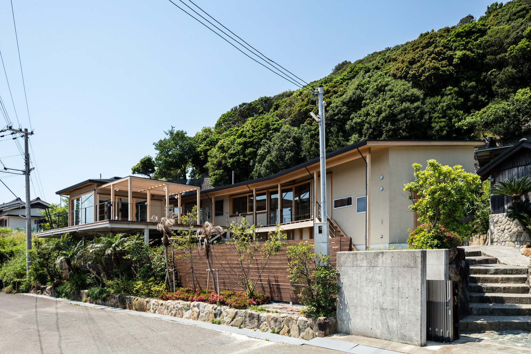 House in Shirahama-cho by Kishimoto Himeno