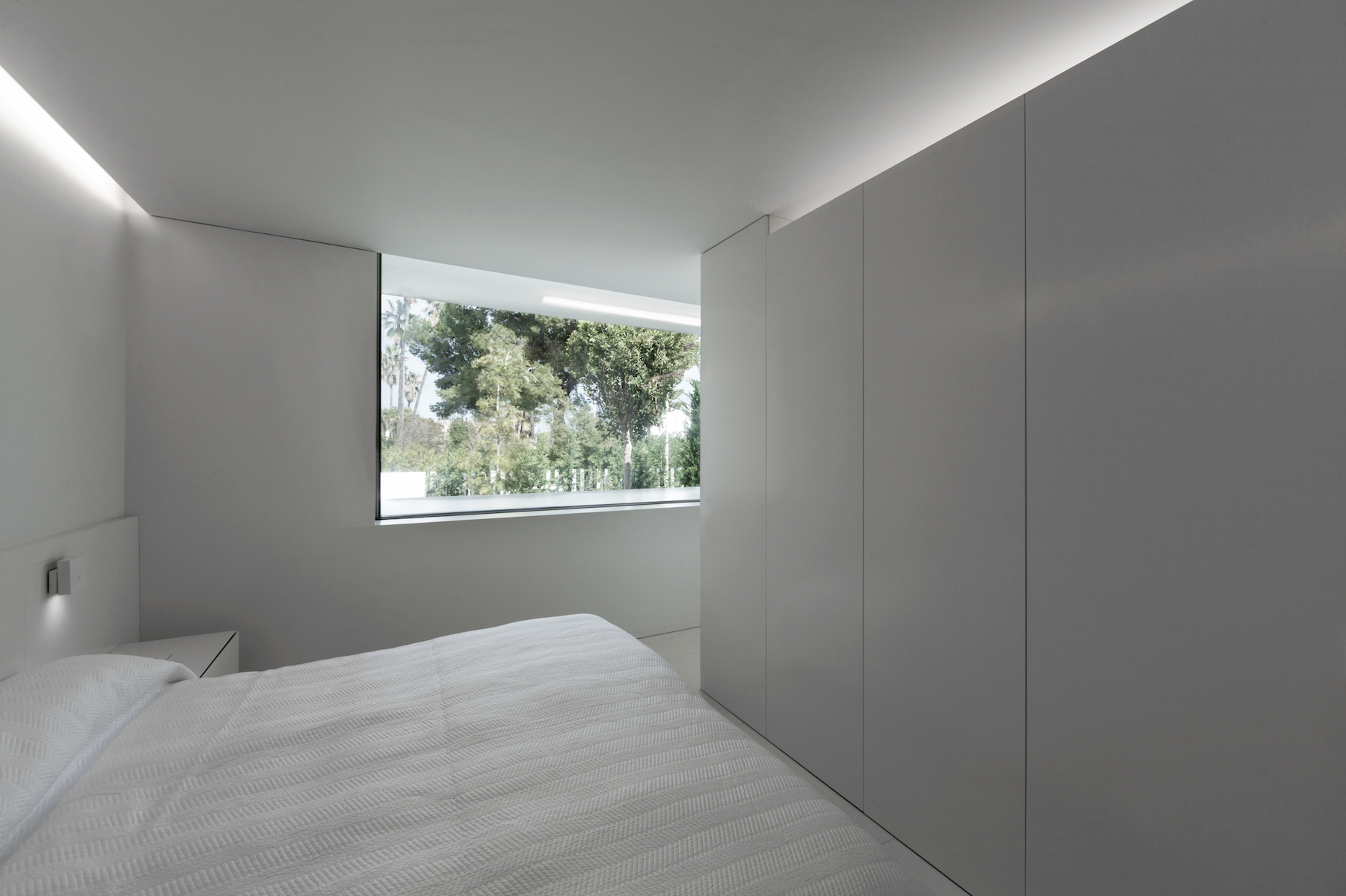 Breeze House by Fran Silvestre Arquitectos