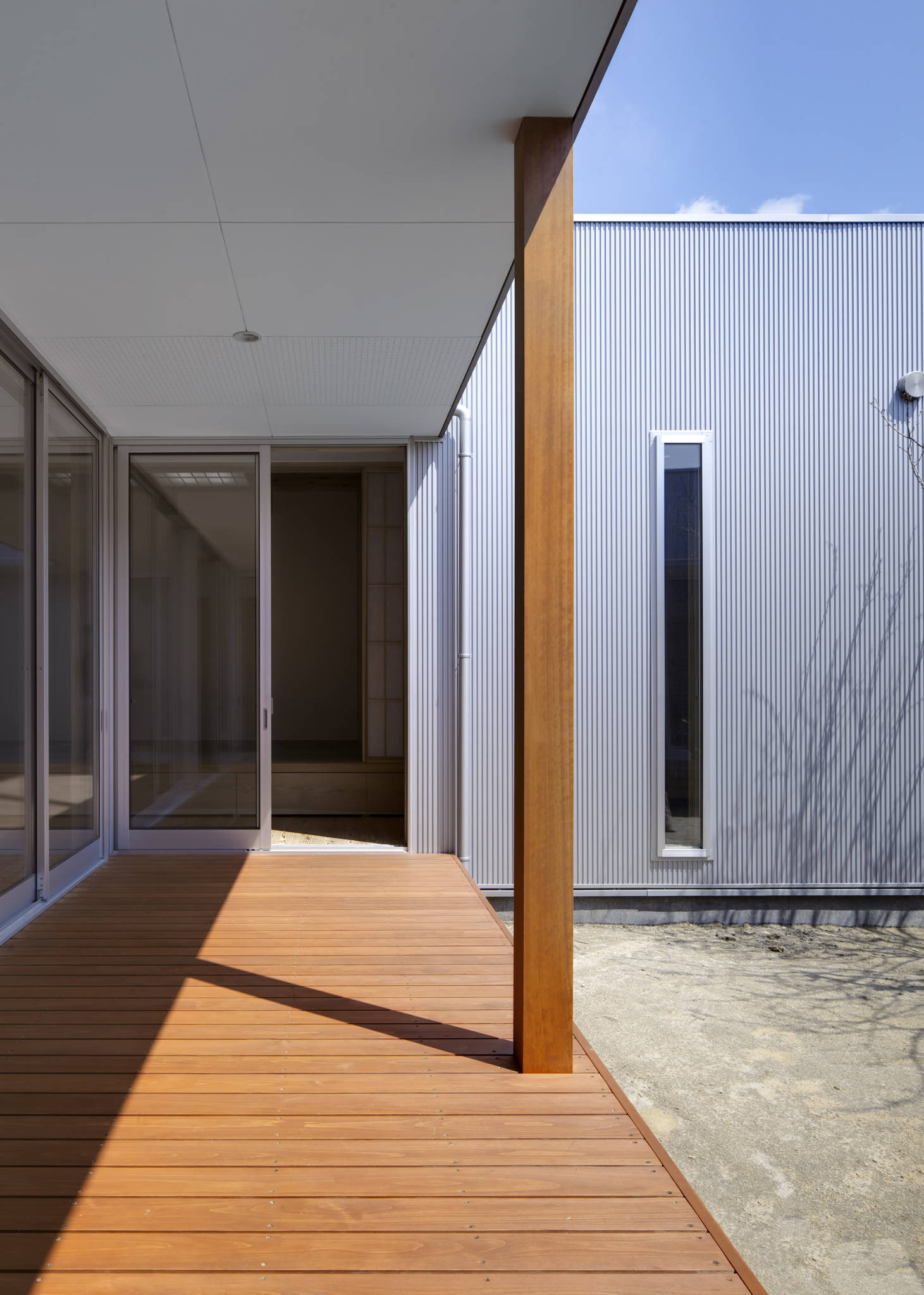 House with a Plum Tree by Arishima Tadao Architects Office
