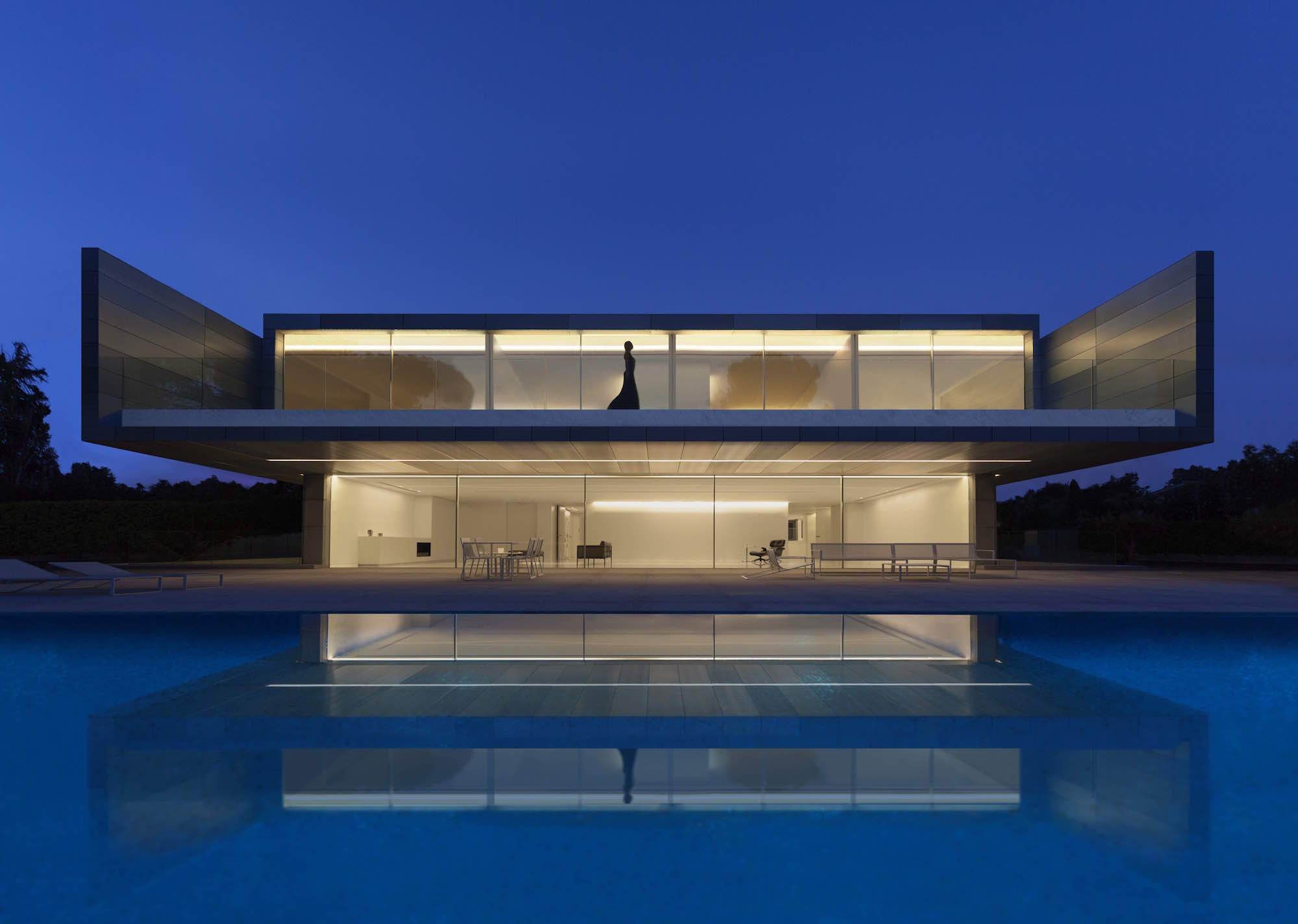 Casa de Aluminio by Fran Silvestre Arquitectos