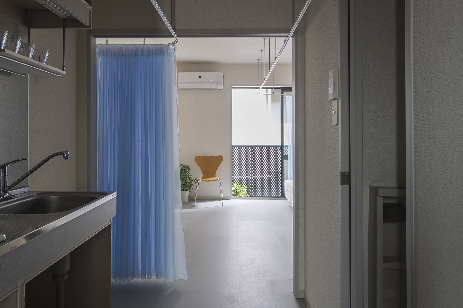 Dias #102 by Yoshiro Yamamoto Architects & Associates