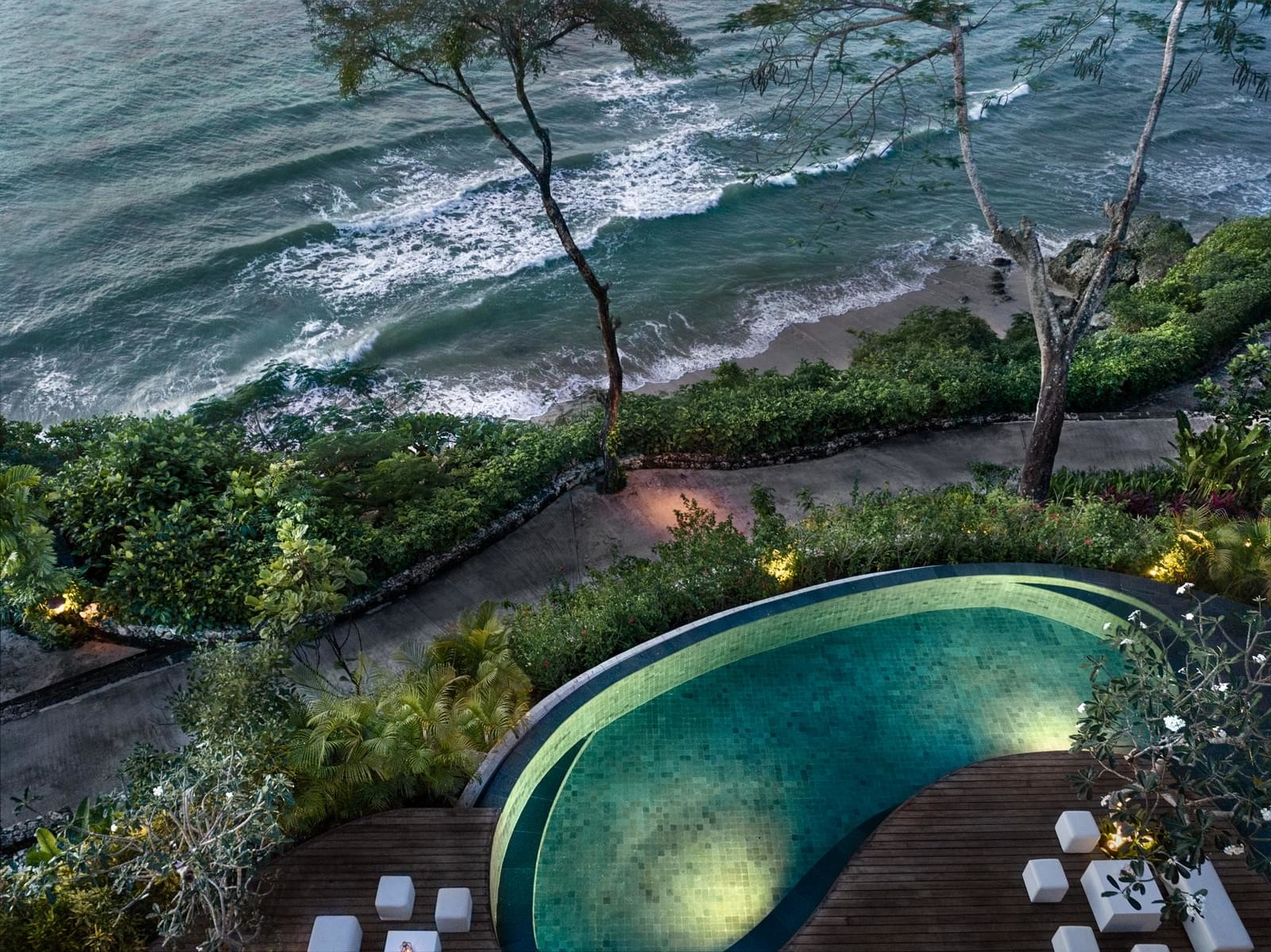  Four Seasons Resort Bali at Jimbaran Bay Hotel in Bali