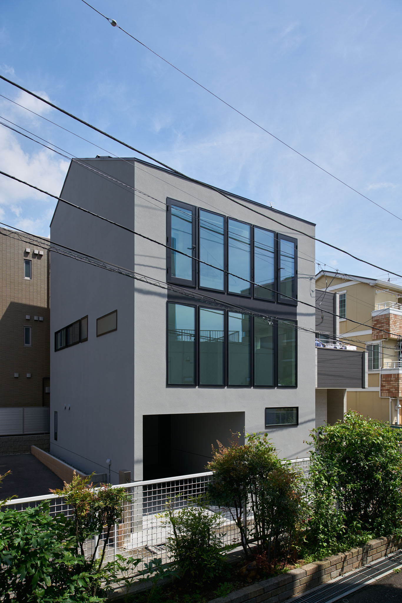 House in Nakamaruko by PANDA