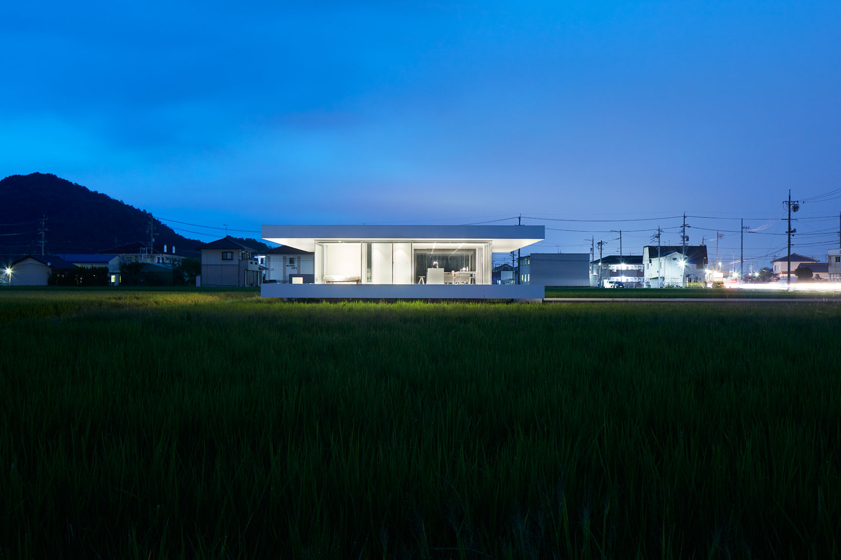 F Residence by Shinichi Ogawa & Associates