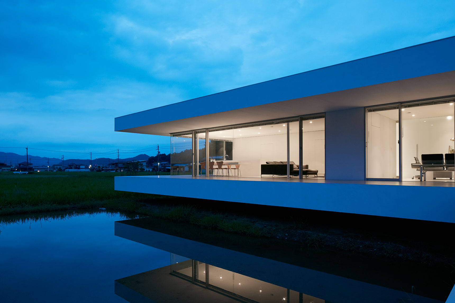 F Residence by Shinichi Ogawa & Associates