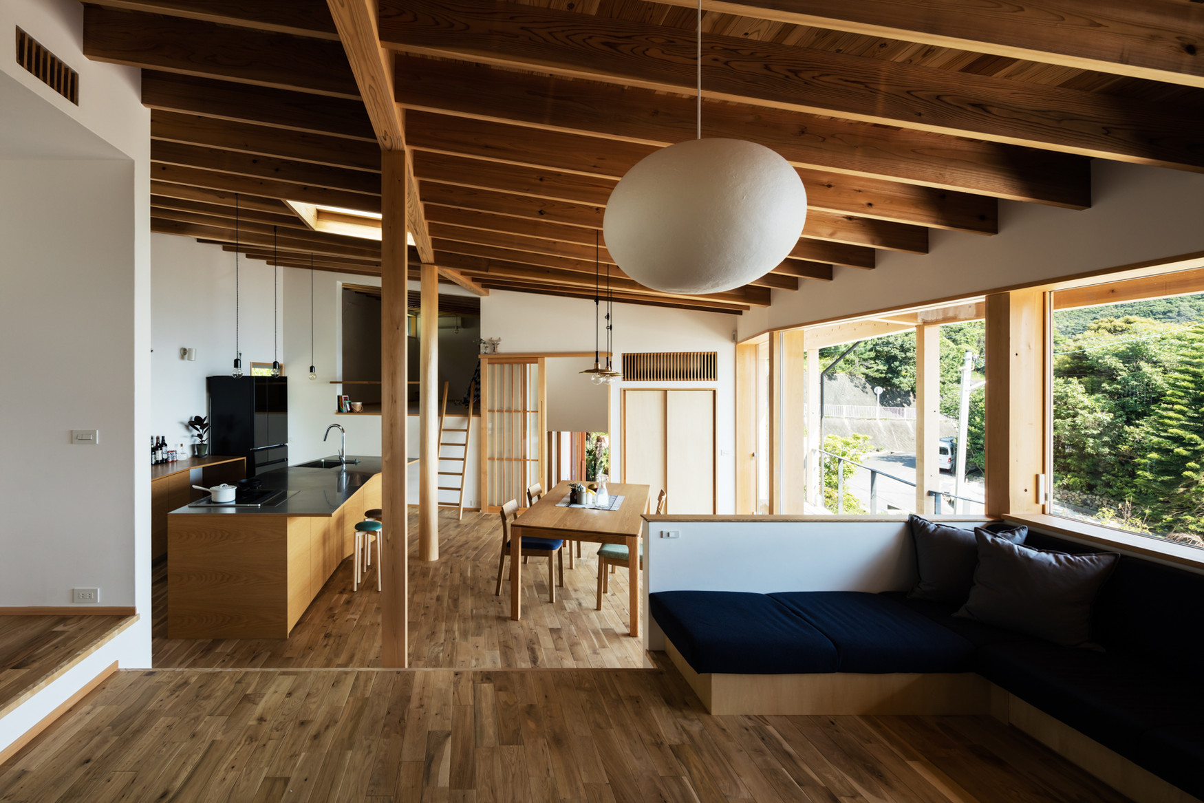 House in Shirahama-cho by Kishimoto Himeno