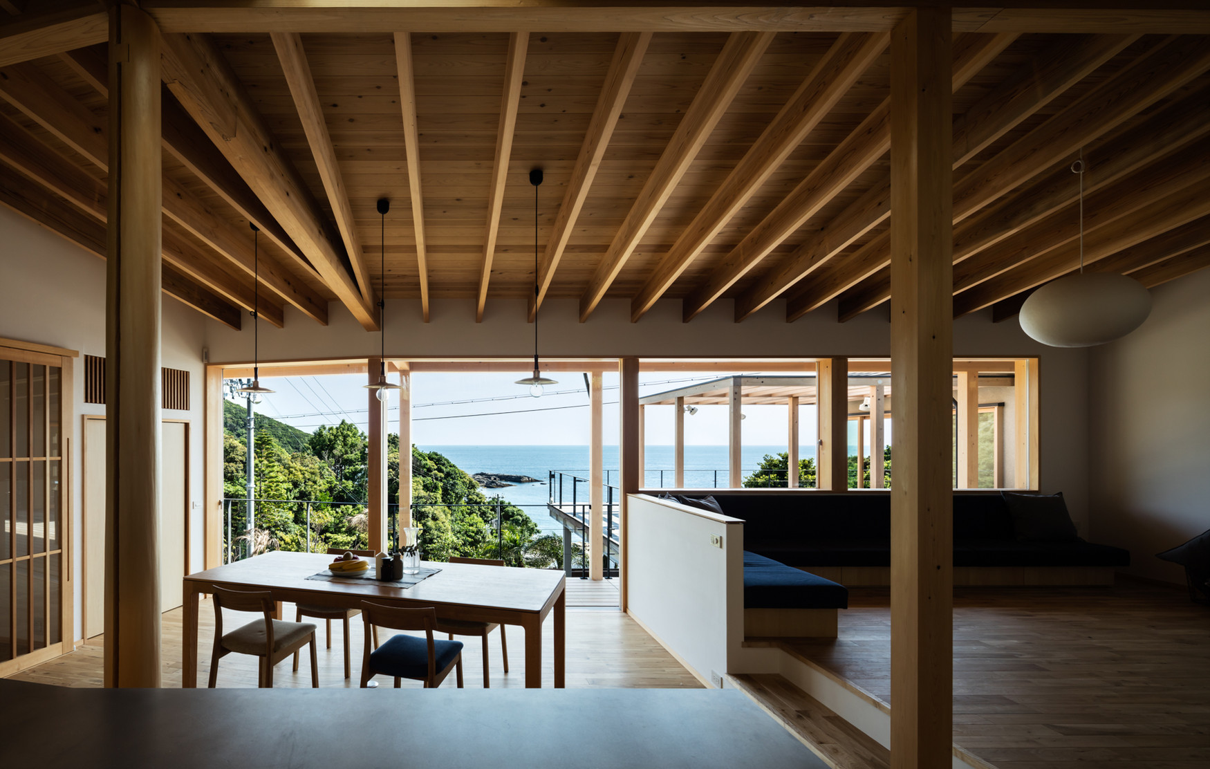 House in Shirahama-cho by Kishimoto Himeno