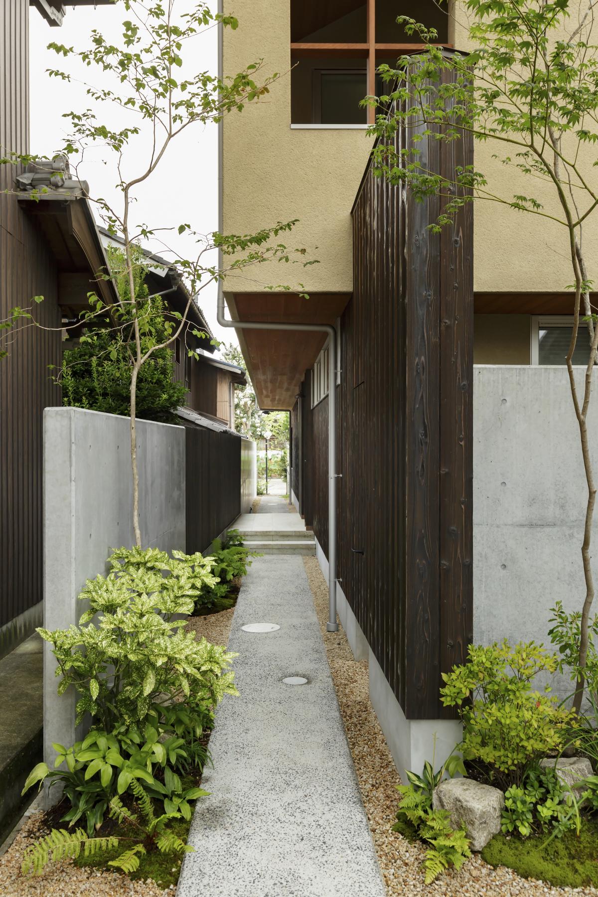 House in Shogei by Hearth Architects