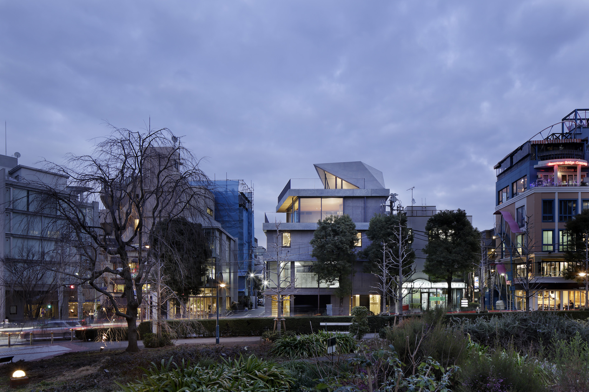 Folding Roof House by Ashida Architect & Associates