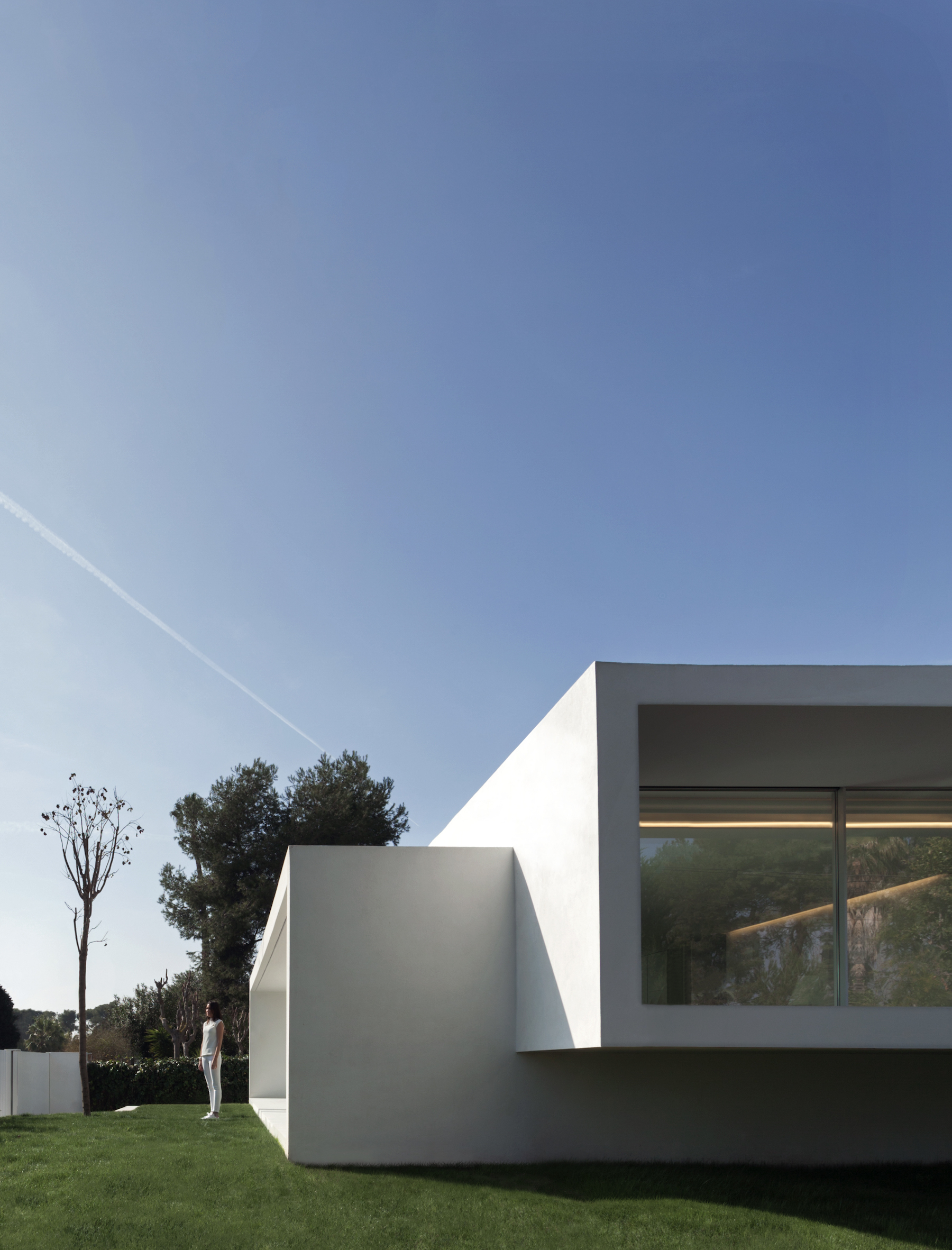 Breeze House by Fran Silvestre Arquitectos