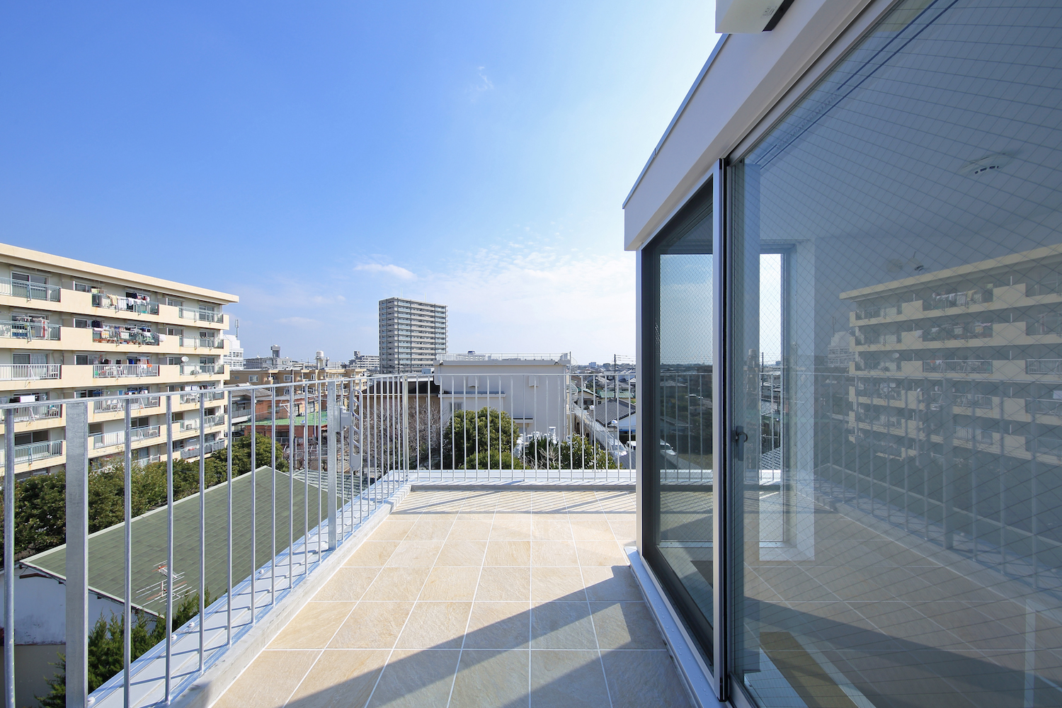 AKHA2 by Takeshi Ishiodori Architecture