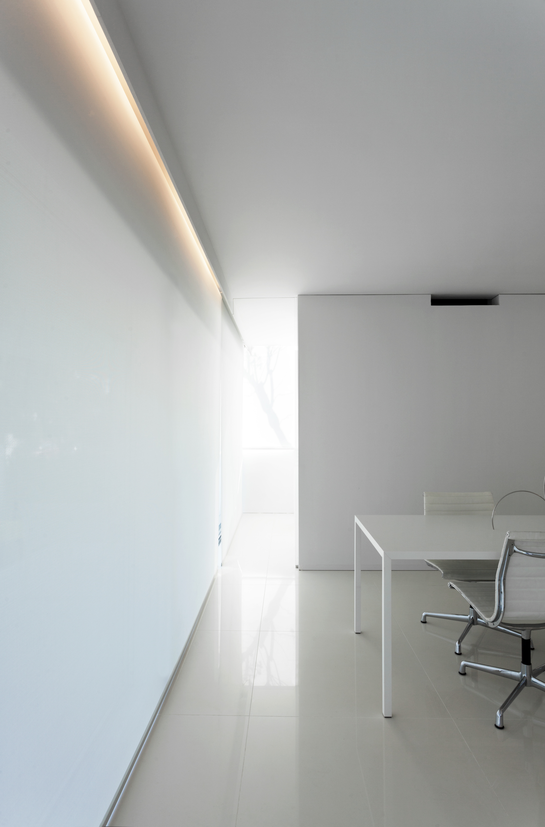 Breeze House by Fran Silvestre Arquitectos