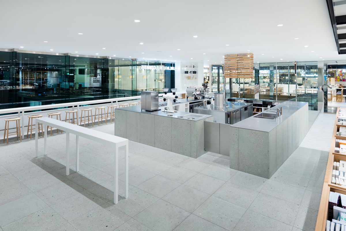 Blue Bottle Coffee Shinagawa Cafe by Schemata Architects