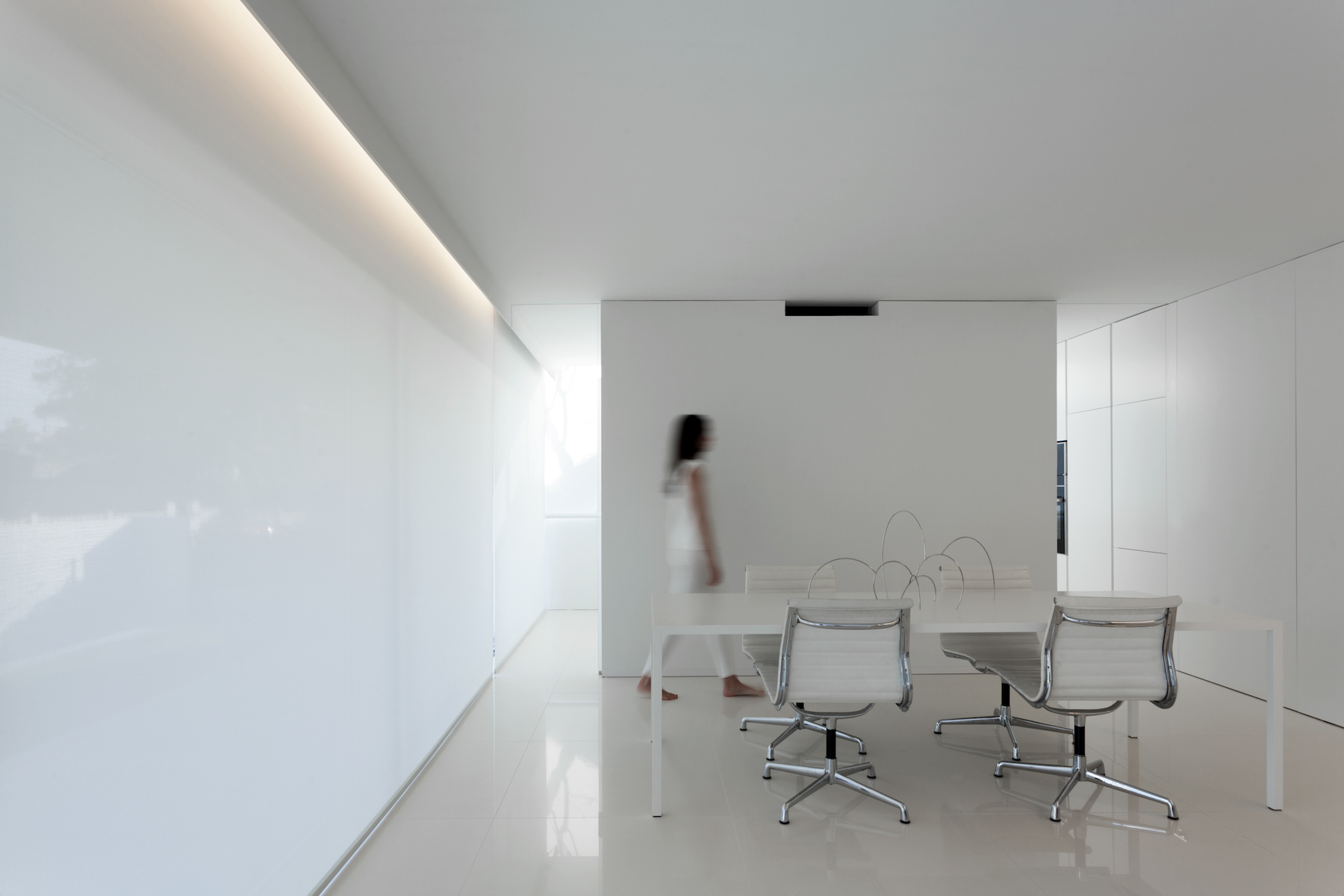 Breeze House by Fran Silvestre Arquitectos