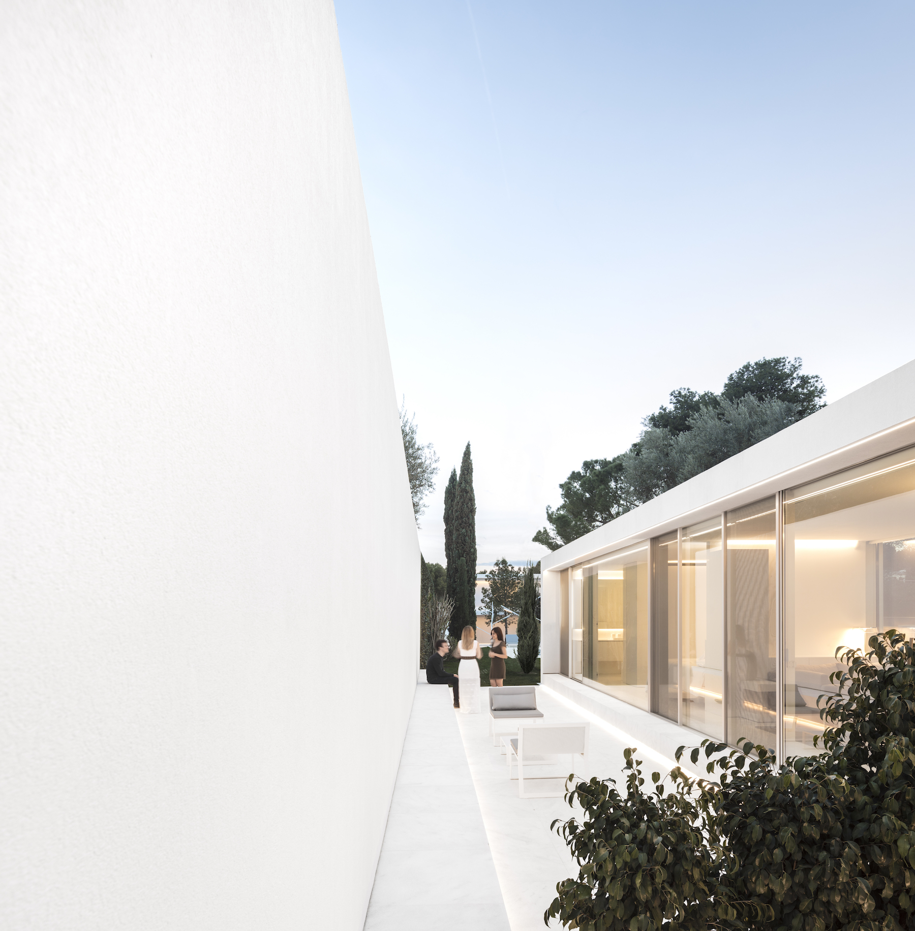 Guest Pavilion by Fran Silvestre Arquitectos