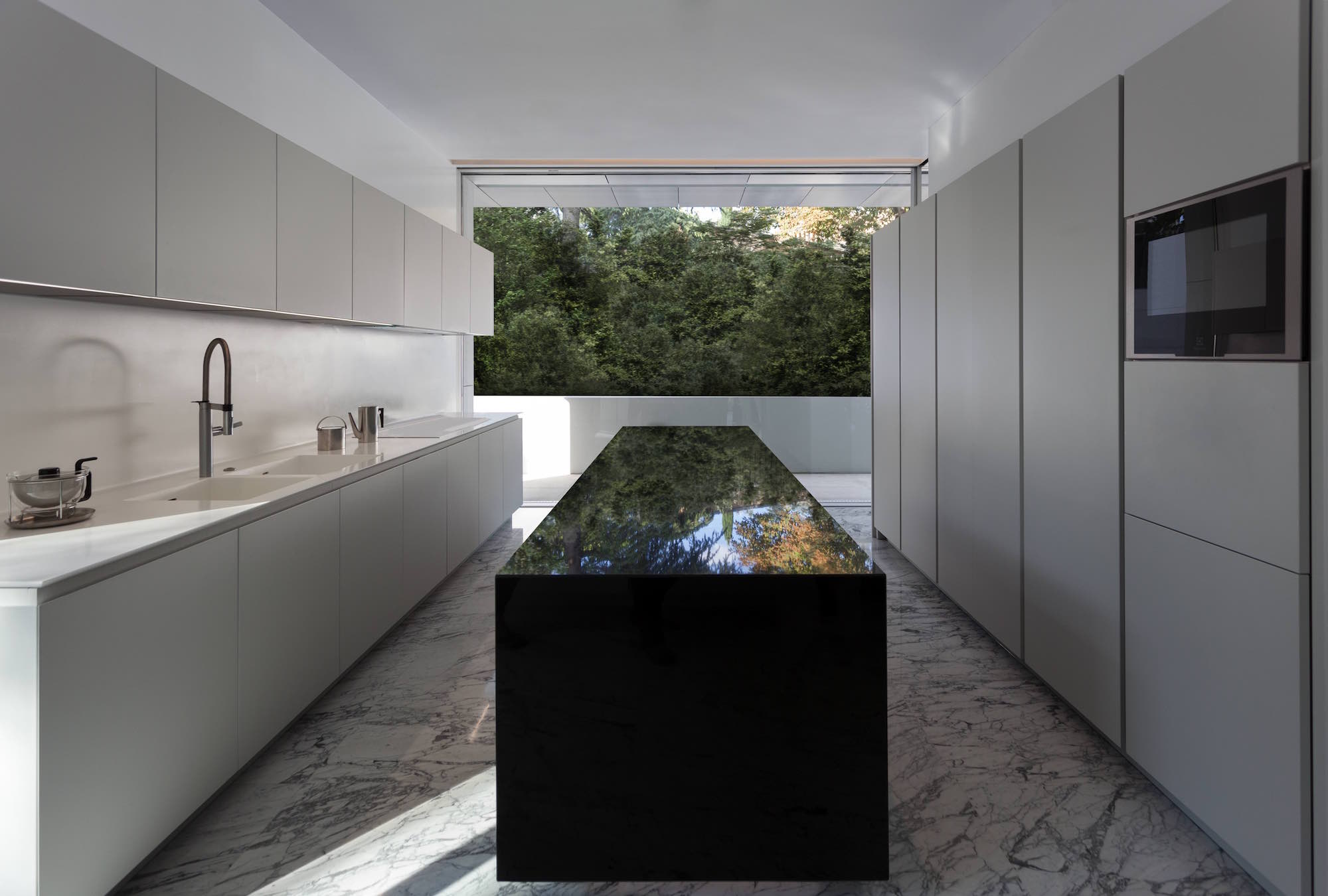 Casa de Aluminio by Fran Silvestre Arquitectos