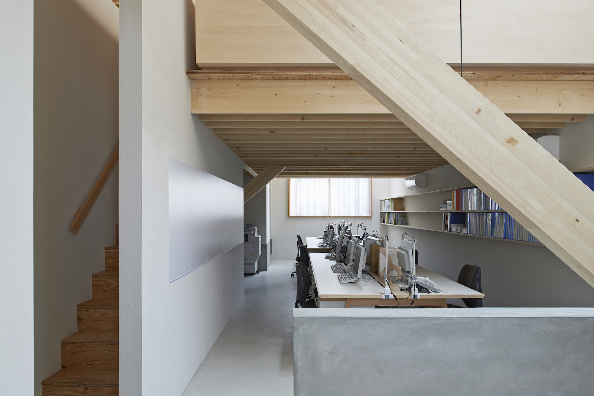 Office T by Matsunami Mitsutomo Architect & Associates