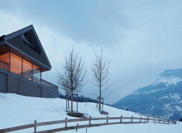 Chalet between two mountains in Austria