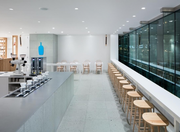 Blue Bottle Coffee Shinagawa Cafe by Schemata Architects