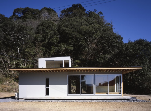 House in Yasunami by TENK