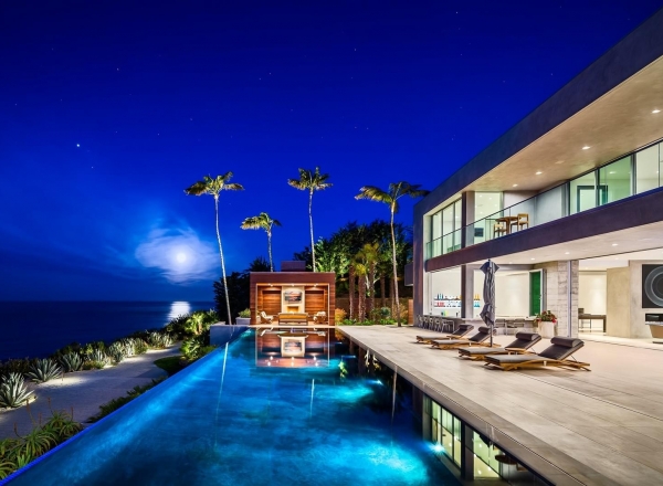 Mansion in Malibu for $ 27.9 million