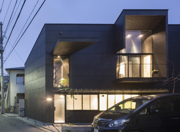 Sukima Atelier by Makiko Tsukada Architects