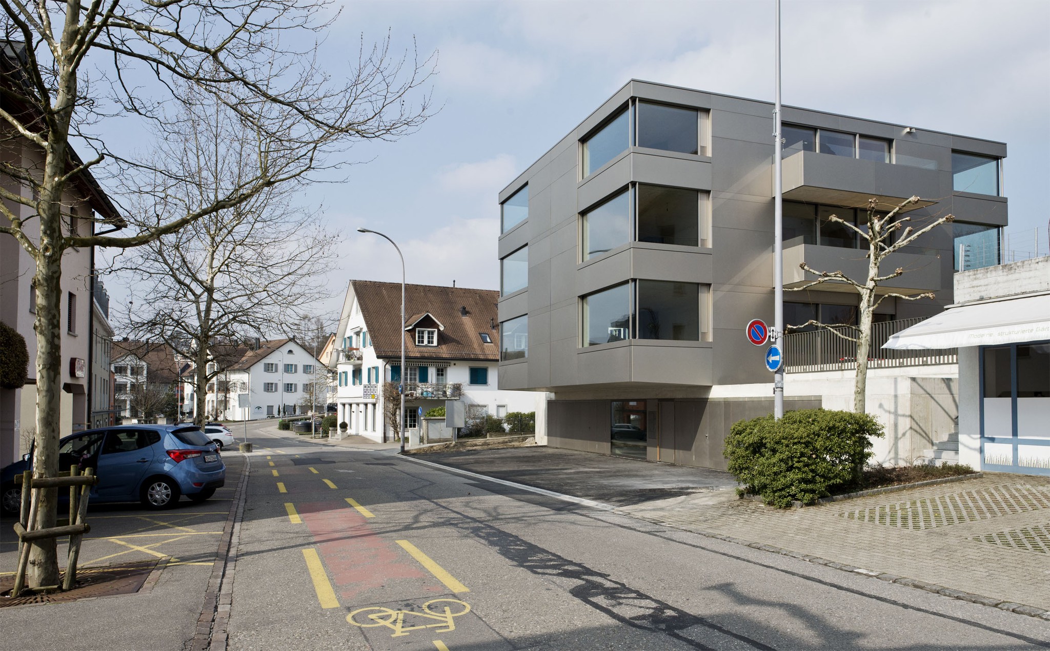 Mehrfamilienhaus in Männedorf by Hurst Song Architekten