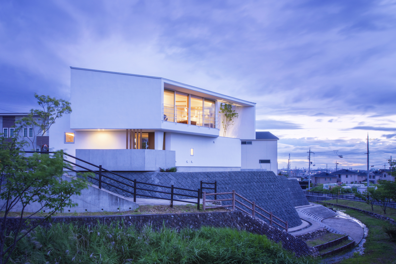House in Tsuda by +Aao