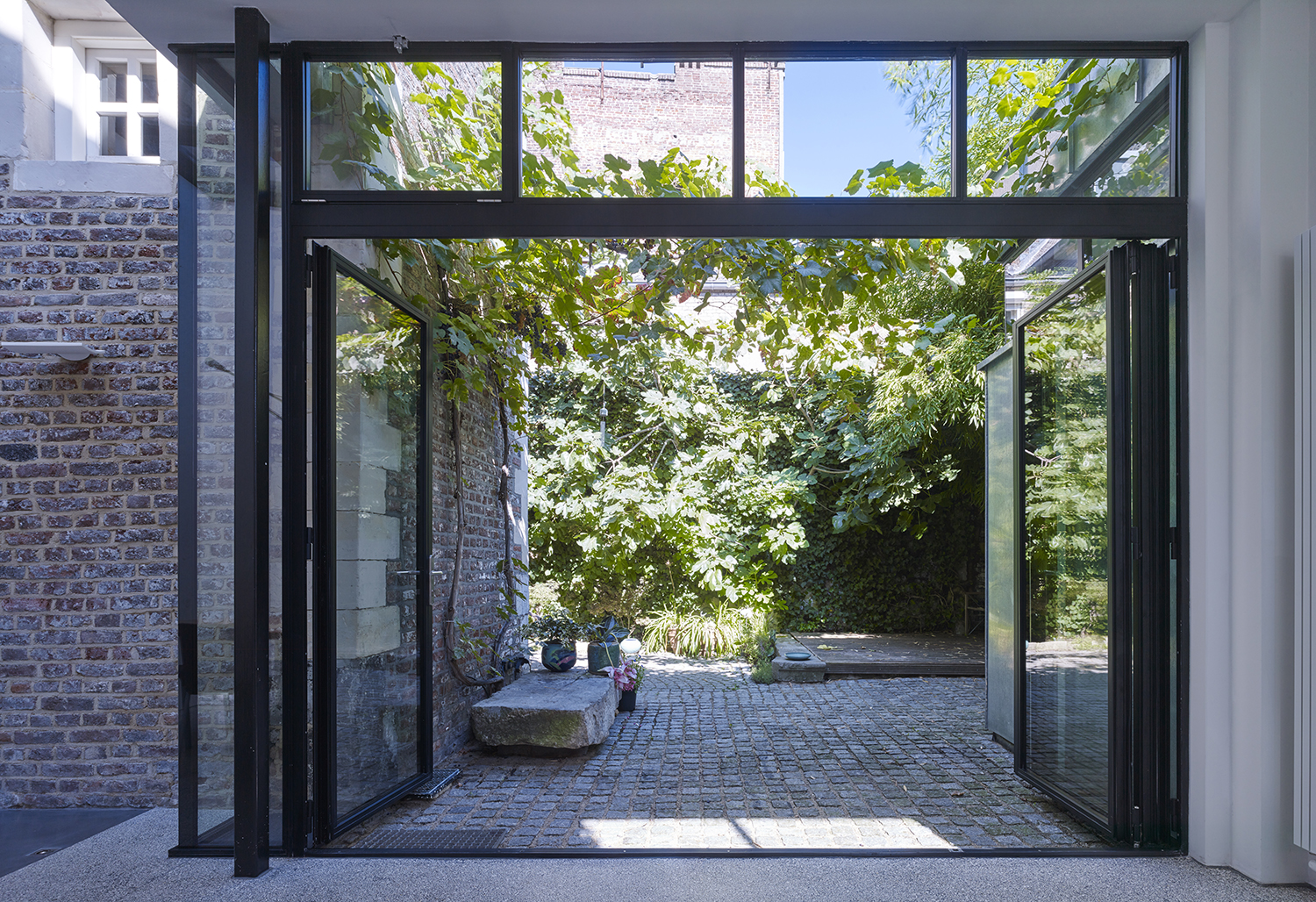 House Wycker Grachtstraat Maastricht by Artesk van Royen Architects