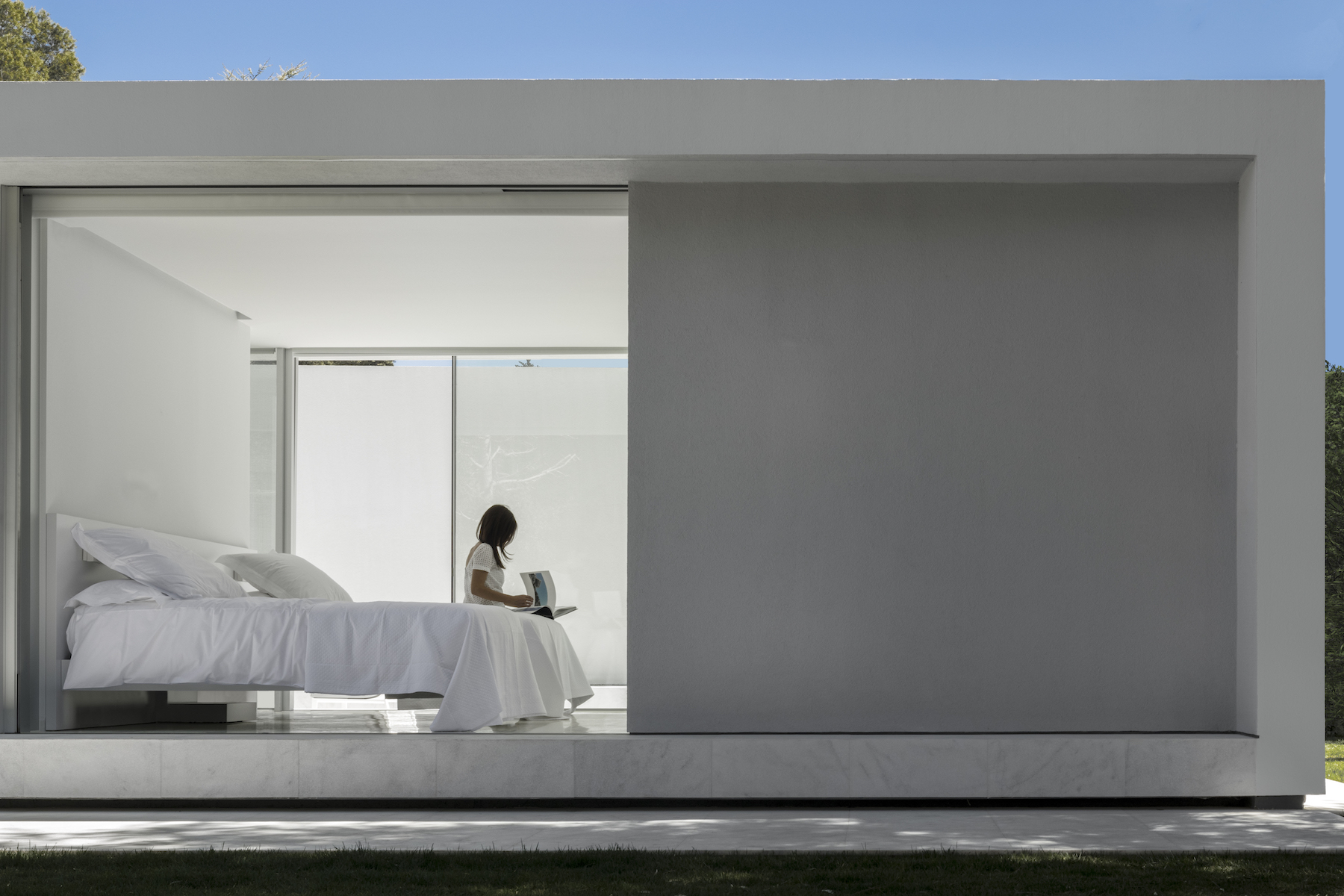 Guest Pavilion by Fran Silvestre Arquitectos