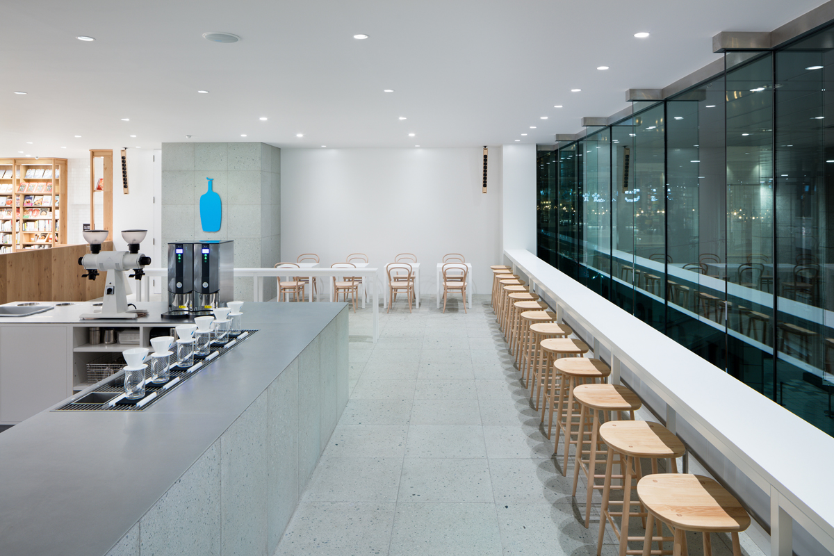 Blue Bottle Coffee Shinagawa Cafe by Schemata Architects