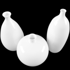 Керамические белые вазы