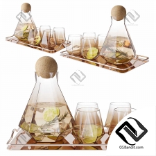 Набор стеклянных графинов