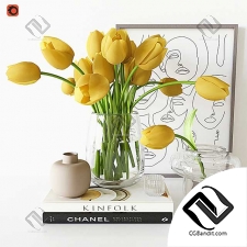Декоративный набор with yellow tulips