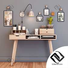 Стол Work table with decor