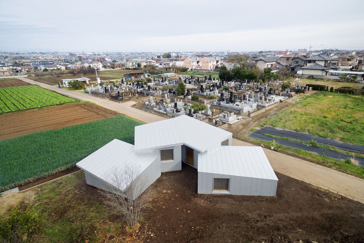 Roofs and Windows by Miya Akiko Architecture Atelier