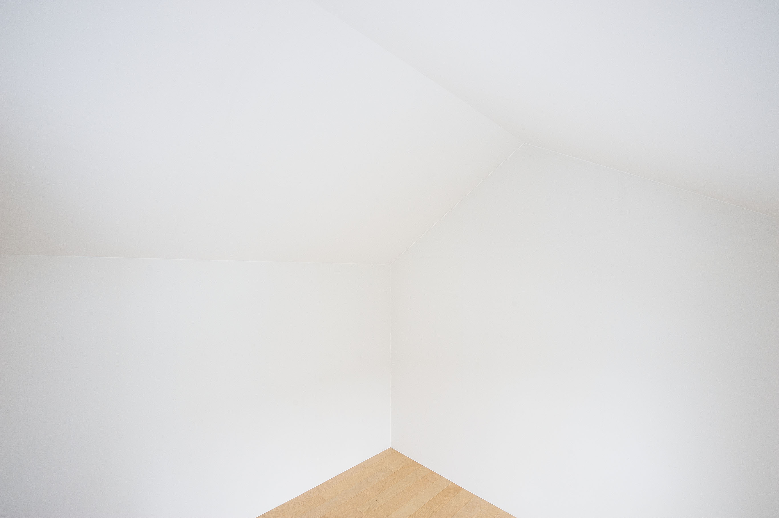 Sixteen Rooms by Kuno Hiroshi