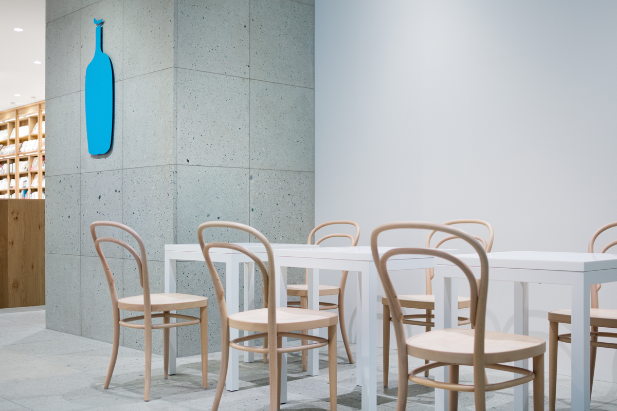 Blue Bottle Coffee Shinagawa Cafe by Schemata Architects